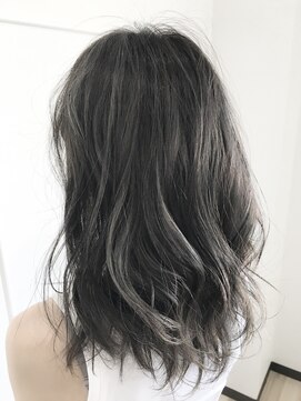リードヘアーバイバンプ(Lead Hair by vamp) 【Lead Hair】ダークアッシュハイライト(バックスタイル)