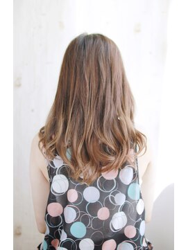 シュシュット(chouchoute) 吉祥寺ヴェールウェーブブルージュ美髪似合わせカットアシメ/050