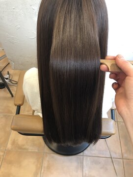 アコンプリッシュ 代官山 恵比寿(accomplish) プラチナミネコラ