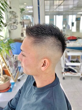 ヘアートーク アイズ(HAIR TALK I's) スキンフェード【skin fade】