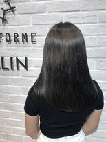 ビューティー エールフォルム 浜松有玉店(BEAUTY YELLFORME)&nbsp;透明感オリーブアッシュ×ツヤさらストレート