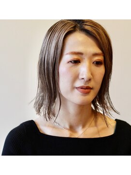 ルートヴィッヒ(Ludwig) 筋状ハイライトボブ