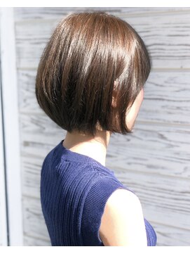 ルアナ(Luana) 【ショート】キレイめすっきりショートボブ