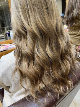 ラ メール ヘア デザイン(La mer HAIR DESIGN) ハイトーンカラー/ミルクティーベージュ(ビフォーあり)