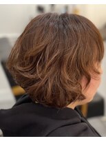 クイーンズ(Queens) パーマを生かした　ショートカット　宇都宮