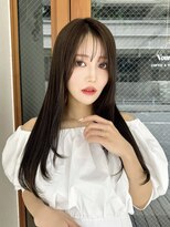 バランス 天王寺店(Balance)&nbsp;黒髪スーパーロング センターパート 韓国風ゆる巻きヨシンモリ