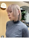 ミルクティーピンクアッシュカラータッセルボブ前下がりボブ