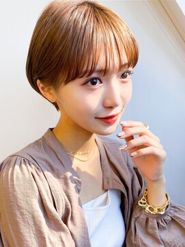 ヘアーズファイン(hair's fine) 20代30代40代抜け感ショートレイヤーミルクティベージュ