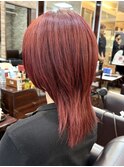 大人の個性派♪赤みワインレッドとレイヤーウルフカット【池袋】