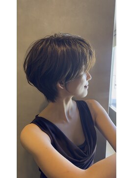 ハルキ ミナト ジャパン オオサカ(HARUKI MINATO japan OSAKA) 大人ショート 40代50代60代ヘア 白髪 大阪ショート 梅田