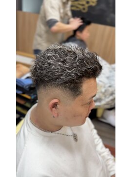 ジェネシス 本店(genesis) オールバックパーマ