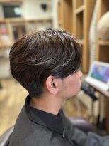 クネア(kunea) センターパート×ブラウンカラー