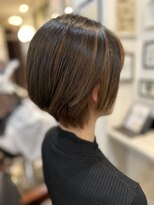 サロン ハナノ(Salon Hanano)&nbsp;マッシュショートヘアくびれショートカット明るめ前髪あり
