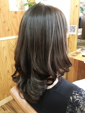 ララテラス(LaLa Terrace) ～LaLa Terrace流～マットベージュ×大人かわいいセミディ