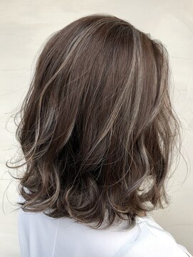 ロダット 横浜(LODAT by little) ハイライト×シナモンーベージュハイライト【LODAT横浜】