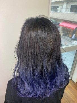 ジウ 上通り(JIU) ツヤ感寒色系カラー×グラデーション×ネイビーブルー×ゆるふわ