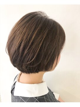 ヘッズ 本八幡店(HEADS) ショート マッシュ ショートボブ HEADS 市川 学割 イルミナ