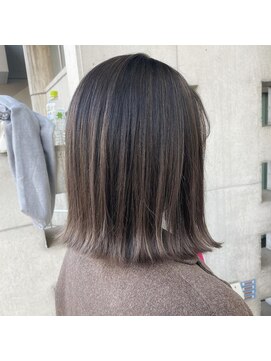 リバレッジ 広尾(Leverage) 外ハネ外国人風ハイライト【広尾/恵比寿】担当：柴崎