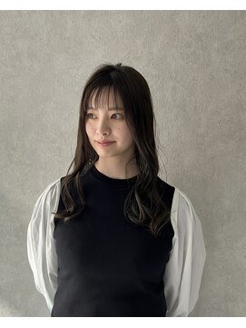 エルフィ(ELF=y) シースルーで肌を透けさせこなれ感アップ