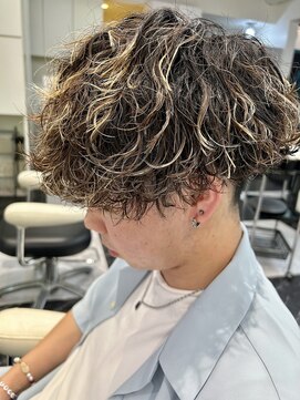 テテ(TETE) 波巻きパーマ/ハイライト/ツイストスパイラル