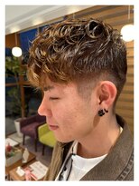 シーバイリリア(siie by LILIA)&nbsp;ナチュラルなスパインカールスタイル