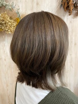 リフラス(Reflus.) ベージュ×シルバーインナーカラー