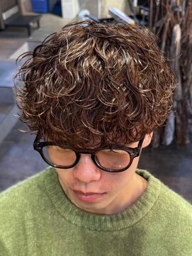 リット バイ フィフス 鹿児島中央駅店(Lit. by fifth) 波巻きパーマ波巻きスパイラルパーマツイストスパイラルパーマ