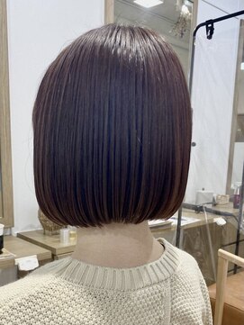 エミュ 伏見 国際センター(emu) コンパクトボブ/ミニボブ/艶ボブ/暗髪/艶感カラー/伏見