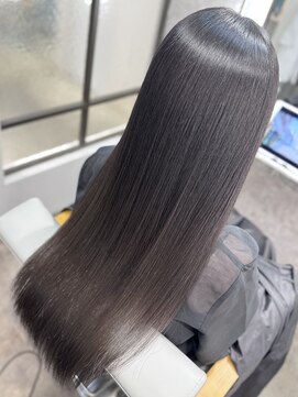 エミリー(Emily) ロング