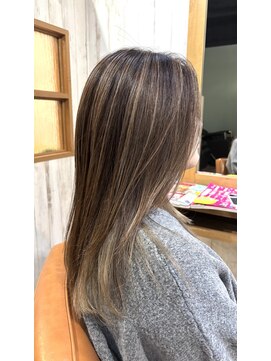 ミクロ ヘアーデザイナーズ(396 Hair Designers) ハイライト白髪ぼかし