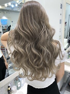 ラピス 池袋(Lapis) 【Lapis/池袋】ホワイトベージュ