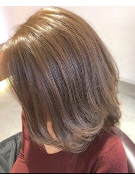 アニス(Anise) 切りっぱなしボブ