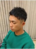 ツーブロックツンツンショート