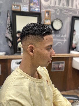 チルチェア 高円寺店south area.(CHILL CHAIR) ショートアフロフェード <理容室> <高円寺>