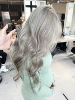 リア 近鉄八尾店(Lia)&nbsp;ホワイトシルバー