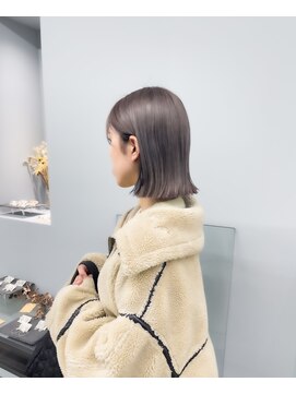 ノード(NODO) ラベンダーグレージュの切りっぱなしボブ