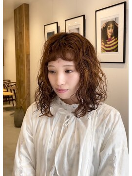 シアン 矢場町店(CYAN.) 伸ばしかけの髪にパーマ×長めボブ