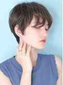 40代デザインカラーオリーブベージュ小顔レイヤーショート