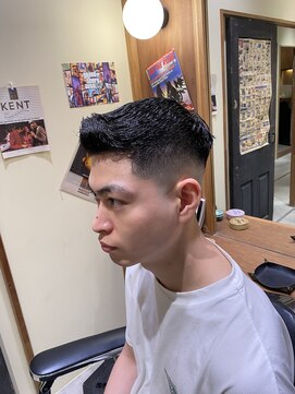 フォーコーナーズ(Four Corners) フェザーアップ/スキンフェード