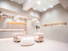 男女年齢問わず幅広いお客様から愛されてるサロン。メディアやドラマの舞台にも使用【横浜/髪質改善】