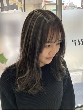 アムール(Amour) ゆるふわセミ♪【インナーカラー/イヤリングカラー/八王子】