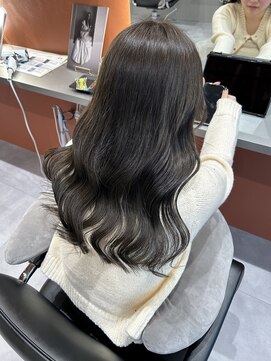 カルマ(KARMA) オリーブグレージュ