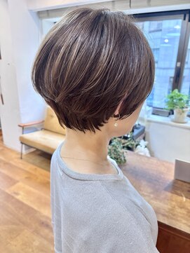 ノル(Knoll) 頭の形がキレイに見えるショートレイヤー[日比谷/銀座/東銀座]