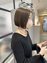 ヨーク(YOKE)&nbsp;YOKE タイトボブ大人ボブ切りっぱなしボブアッシュベージュ