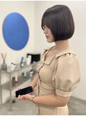 ミニボブ　艶髪　ストレート