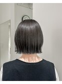切りっぱなしボブ×オリーブグレー