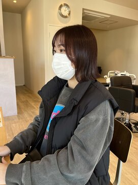 ナイアバイアヌエヌエ(naia by anuenue) ぱつんとボブ