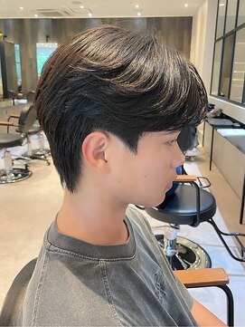 ダブル(W) メンズマッシュ/韓国風コンマヘア