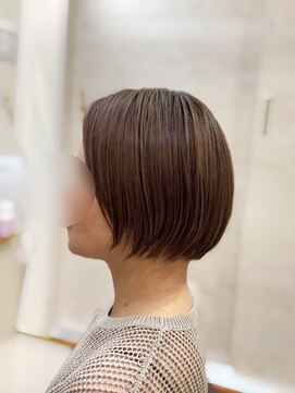 イロア(iloa) 丸みショートボブ