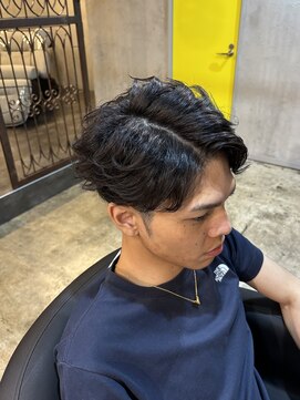 ルーメン 岐阜(ROOO MEN) メンズツーブロックカットツイストスパイラルフェザーパーマ